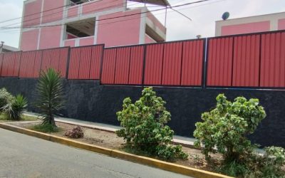 I.E 3066 SR. DE LOS MILAGROS REINICIÓ CLASES ESCOLARES TRAS RECONSTRUCCIÓN DE CERCO PÉRIMÉTRICO