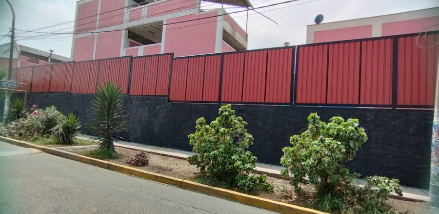 I.E 3066 SR. DE LOS MILAGROS REINICIÓ CLASES ESCOLARES TRAS RECONSTRUCCIÓN DE CERCO PÉRIMÉTRICO