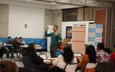 TUTORES Y PSICOLOGOS DE UGEL 04 RECIBEN CAPACITACIÓN SOBRE CONSULTA PARTICIPATIVA CENTRADA EN ADOLESCENTES
