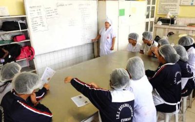 DOCENTE NELLY MUÑOZ FORMA EMPRENDEDORES EN LA IE EE.UU.