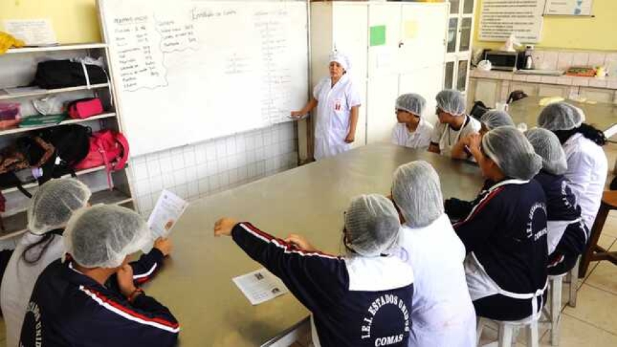 DOCENTE NELLY MUÑOZ FORMA EMPRENDEDORES EN LA IE EE.UU.