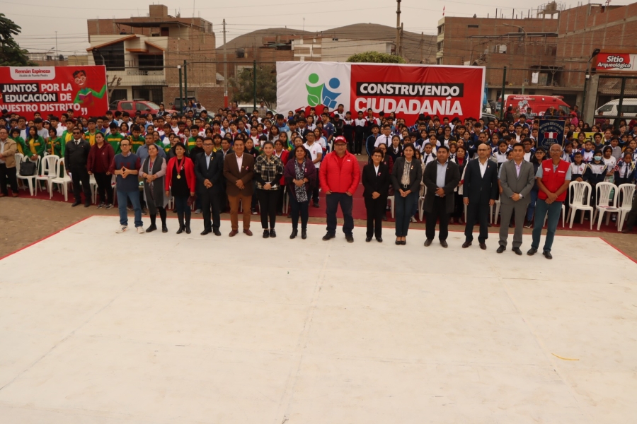 DIRECTORA DE UGEL 04 PARTICIPA EN LANZAMIENTO DE CONCURSO EDUCATIVO CONSTRUYENDO CIUDADANIA IMPULSADO POR MUNICIPIO DE PUENTE PIEDRA