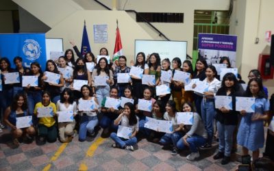 37 ADOLESCENTES DE CETPRO CARABAYLLO SE GRADÚAN AL CULMINAR PROGRAMA +CHICAS TEC