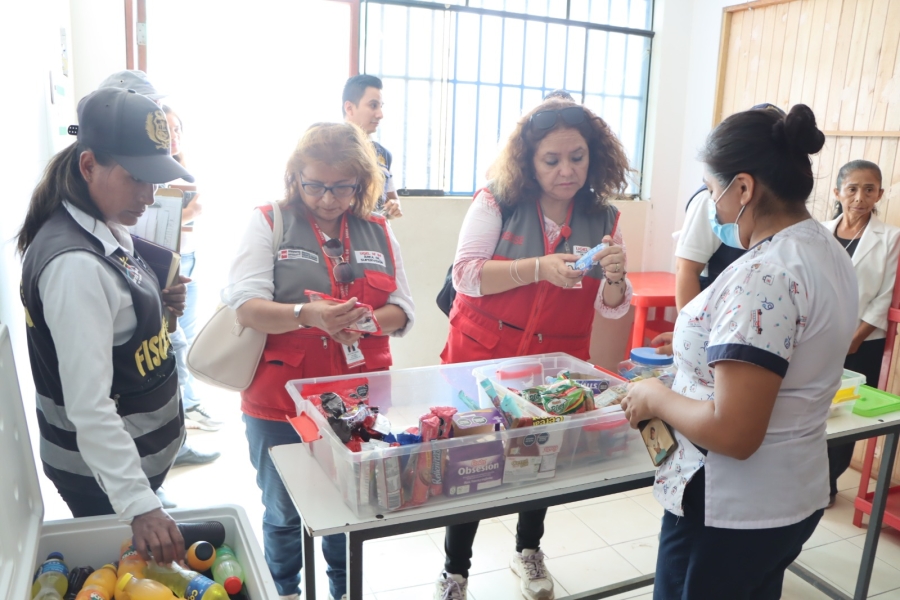 SE REALIZAN OPERATIVOS DE HIGIENE DE QUIOSCOS Y CAFETERÍAS EN IIEE. PUBLICAS Y PRIVADAS DE UGEL 04