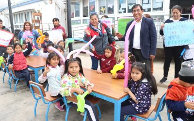 SE ENTREGA DE MOBILIARIO ESCOLAR A II.EE. DE NIVEL INICIAL EN SANTA ROSA