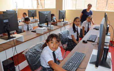 IE. 3098 CÉSAR VALLEJO SE BENEFICIA CON AULA EQUIPADA DONADA POR MUNICIPIO DE ANCON