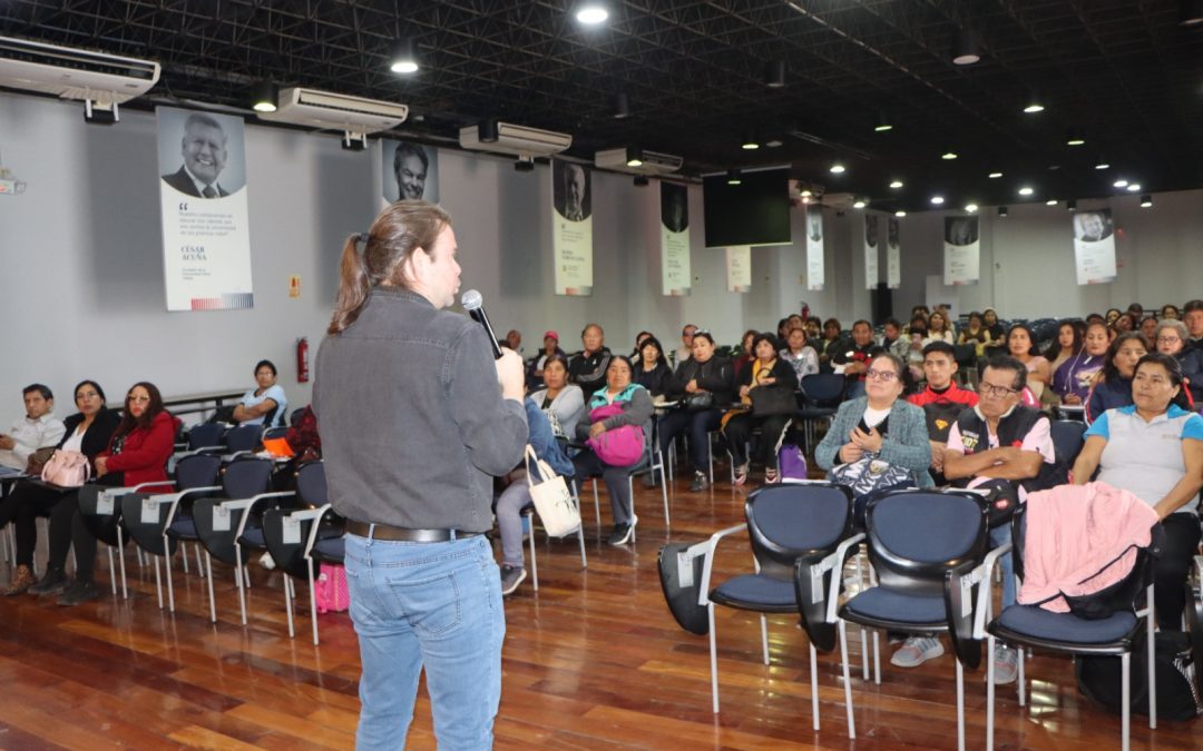 CONTINUA TALLER DE HABILIDADES INTERPERSONALES DIRIGIDO A PERSONAL AUXILIAR Y ADMINISTRATIVO DE II.EE