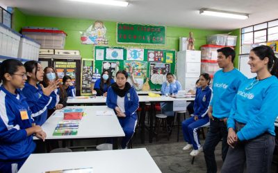 IE 3054 LA FLOR IMPRESIONA A ACTORES GIANELLA NEYRA Y ANDRÉ SILVA CON INNOVADORES PROYECTOS EDUCATIVOS