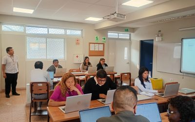 DOCENTES DE SECUNDARIA PARTICIPAN EN TALLER DE MATEMÁTICA DIGITAL