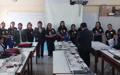 DOCENTES DE AYACUCHO REALIZAN PASANTÍA PEDAGÓGICA EN CETPRO JUANA IRIS CUADROS