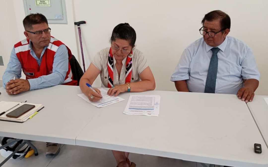 UGEL 04 RECIBE SEGUNDA ESCUELA BICENTENARIO PARA EL BUEN INICIO DEL AÑO ESCOLAR