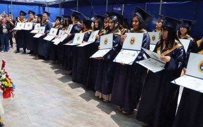 ENTREGAN TÍTULO TÉCNICO Y DE AUXILIAR TÉCNICO A 46 EGRESADOS DE CETPRO JUANA IRIS CUADROS