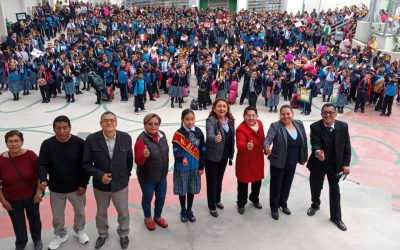 DIRECTORA DE UGEL 04 PARTICIPA EN APERTURA DE  MODERNA ESCUELA BICENTENARIO 2025 PAPA LEÓN XIV
