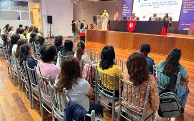 DOCENTES DE PRIMARIA SE CAPACITAN EN TALLER DE COMPRENSIÓN LECTORA BASADA EN EVIDENCIA CIENTÍFICA