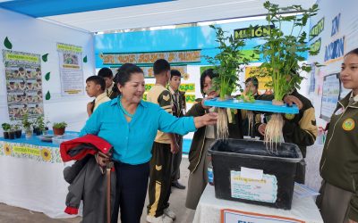 ESTUDIANTES DE LA I.E. PHILIPS SAUNDER PRESENTAN PROYECTOS DE INNOVACIÓN Y VIDA SALUDABLE