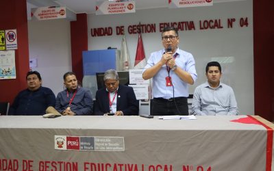 SERVIDORES RENUEVAN COMPROMISO CON LA CIUDADANÍA EN CEREMONIA DE ENTONACIÓN DE HIMNO NACIONAL